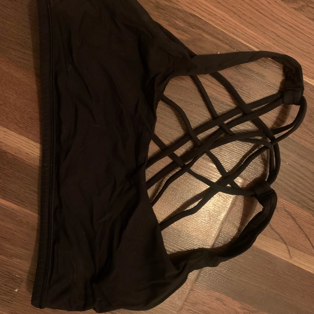 Lululemon black bra